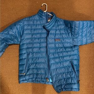 Patagonia puffer jacket size M